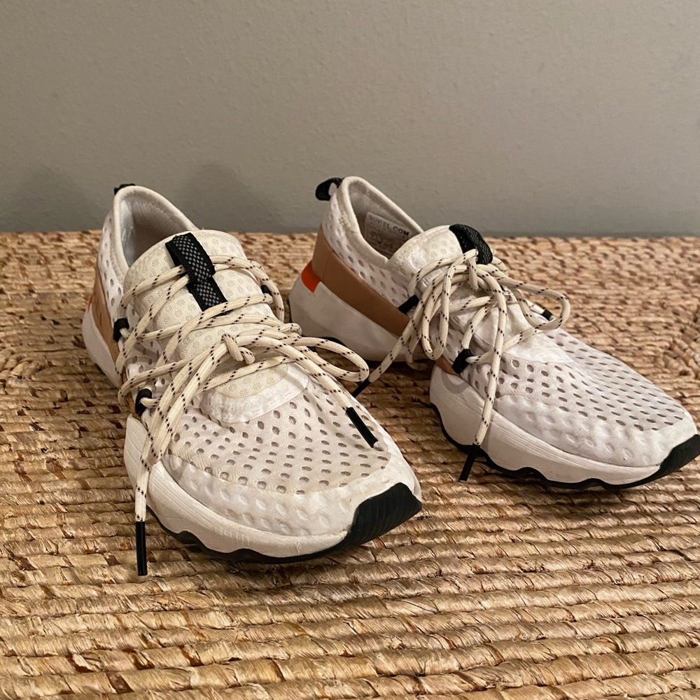 Sorel tennis shoes
